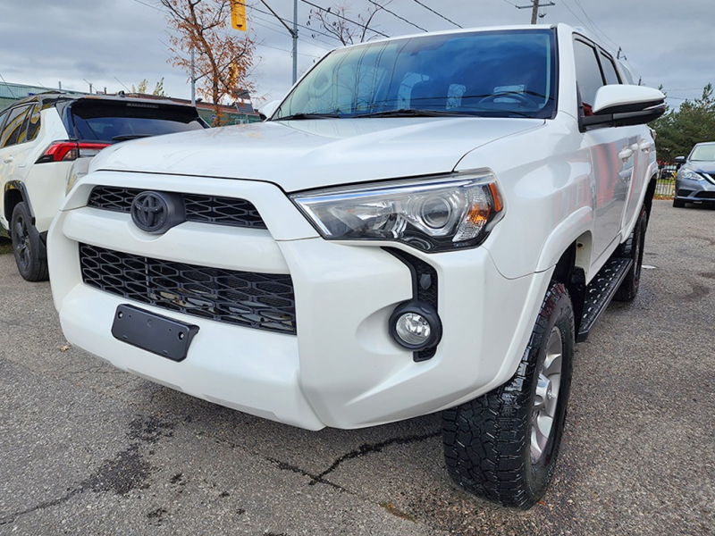 Toyota 4Runner 2015 price $31,795