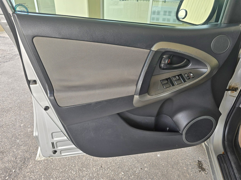 Toyota RAV4 2012 price $8,995