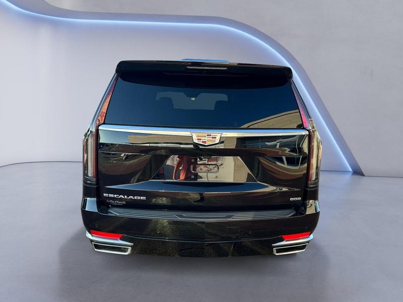 Cadillac Escalade 2022 price $90,827