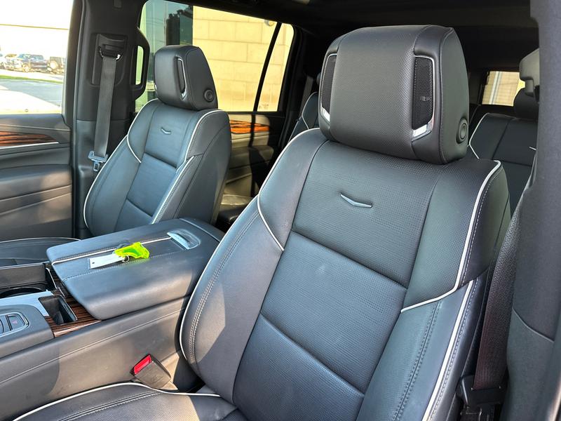 Cadillac Escalade 2022 price $90,827