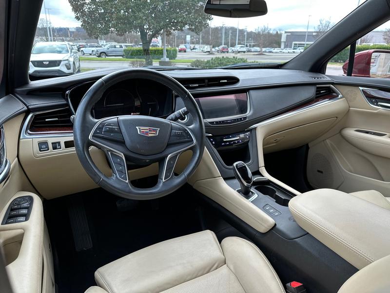 Cadillac XT5 2017 price $24,894