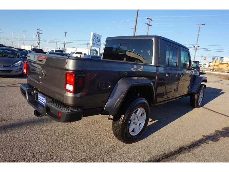 Jeep Gladiator 2021 price $33,825