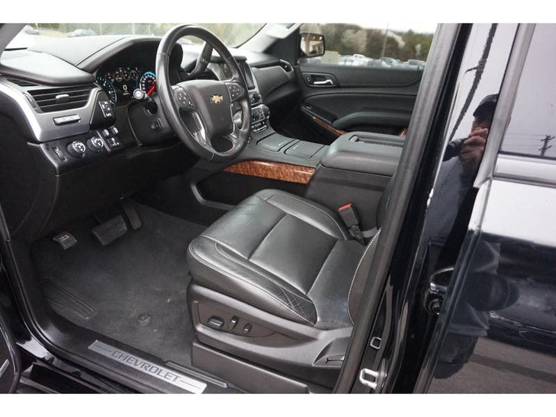 Chevrolet Suburban 2019 price $42,475