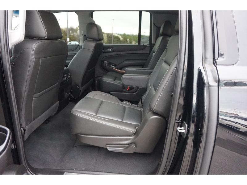 Chevrolet Suburban 2019 price $42,475
