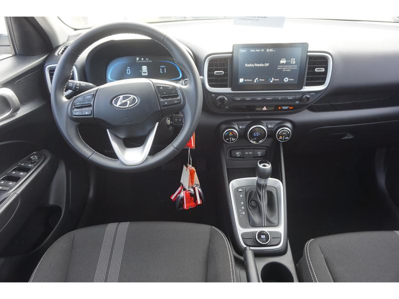 Hyundai Venue 2023 price $19,775