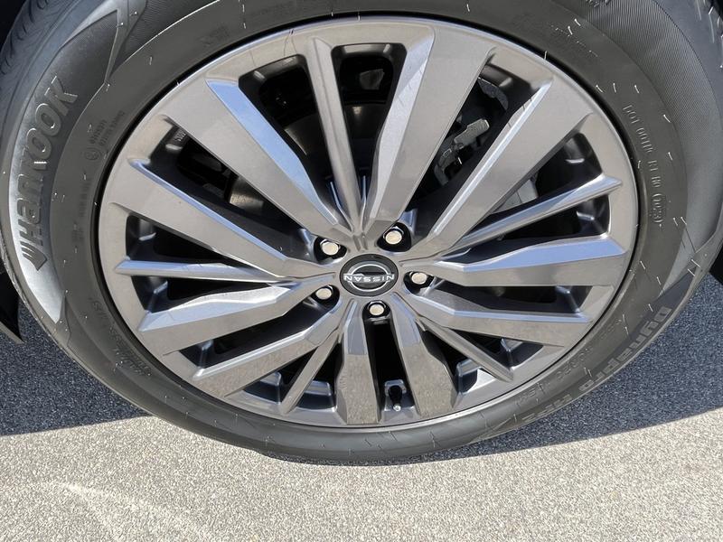 Nissan Pathfinder 2023 price $39,580