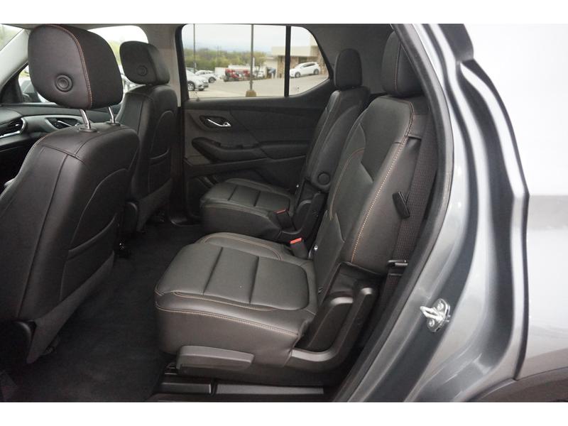 Chevrolet Traverse 2020 price $29,300