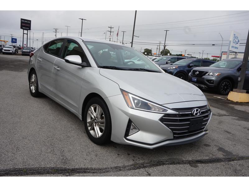 Hyundai Elantra 2019 price $13,987