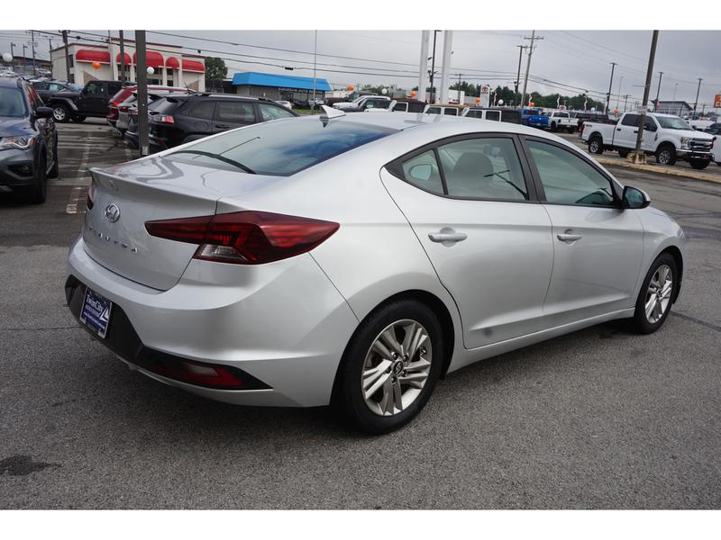 Hyundai Elantra 2019 price $13,987