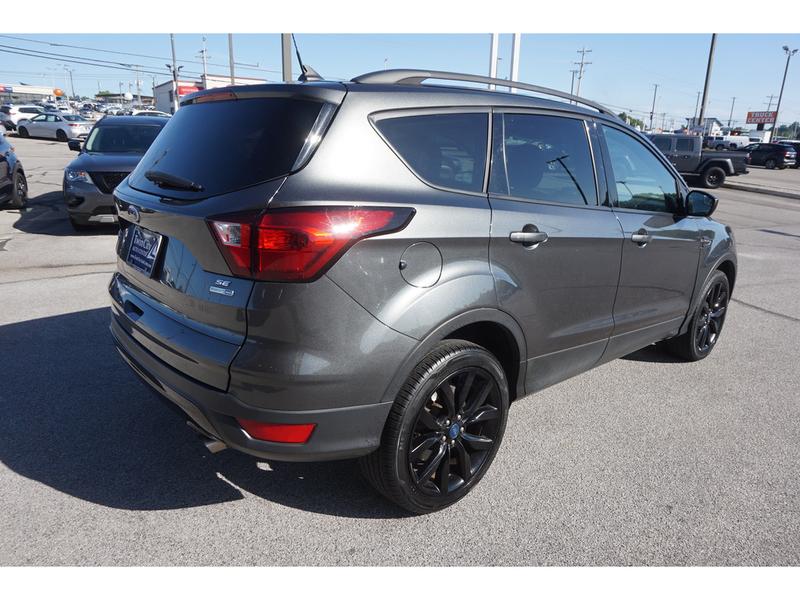 Ford Escape 2019 price $16,985