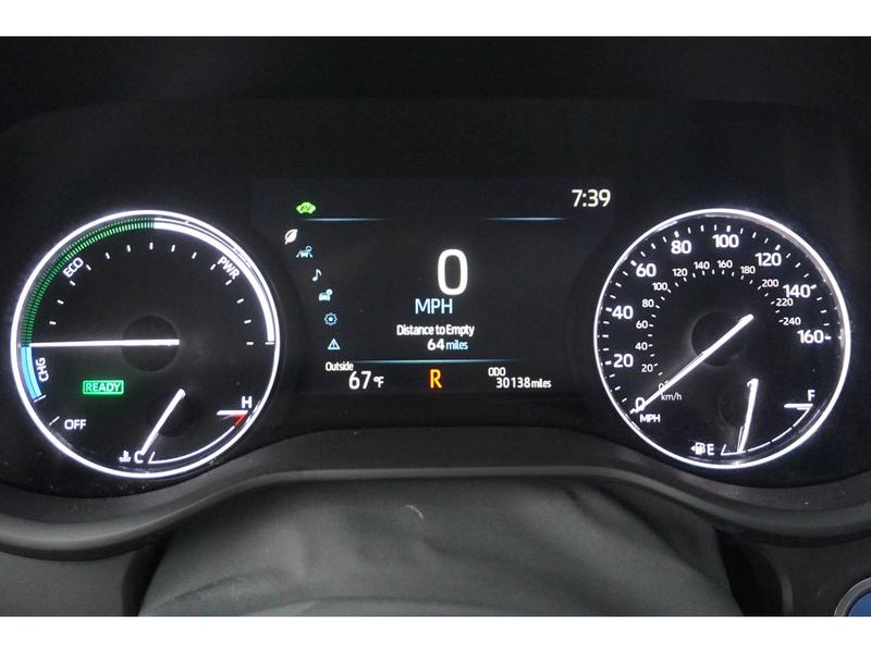 Toyota Sienna Hybrid 2022 price $48,980
