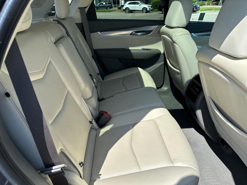 Cadillac XT5 2019 price $29,980