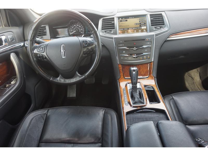 Lincoln MKS 2016 price $13,995