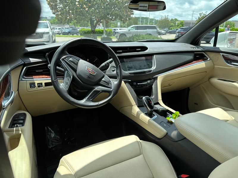 Cadillac XT5 2018 price $18,446