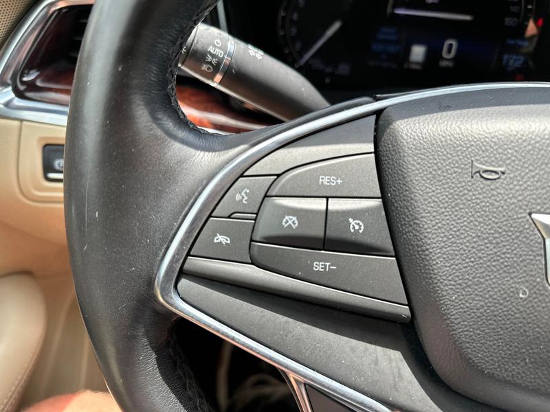 Cadillac XT5 2018 price $18,446