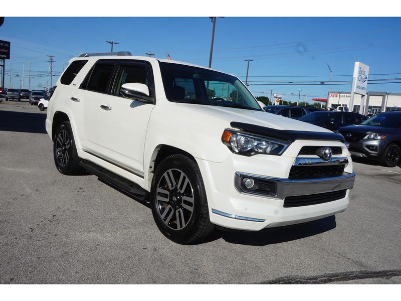 Toyota 4Runner 2016 price $23,300