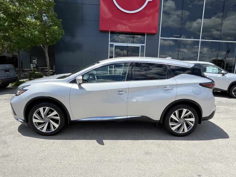 Nissan Murano 2019 price Call for Pricing.