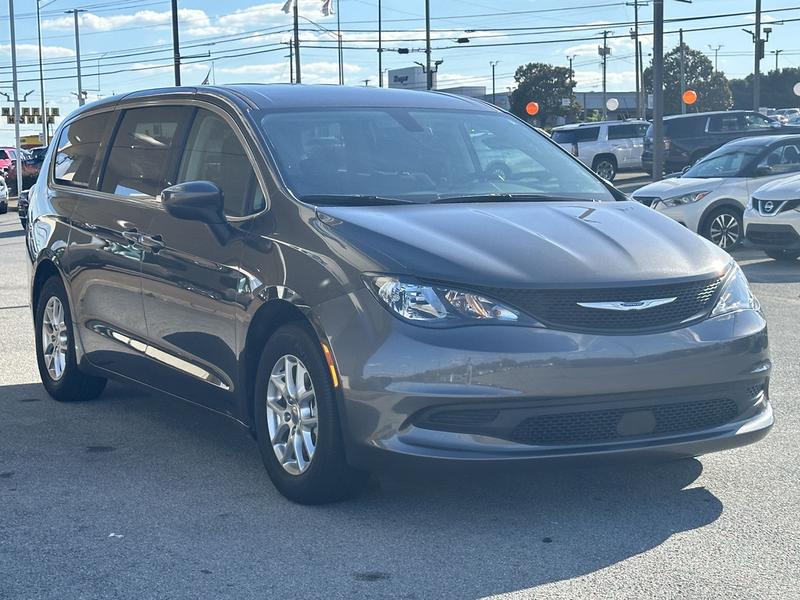 Chrysler Voyager 2022 price $27,995