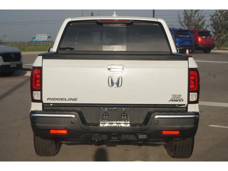 Honda Ridgeline 2020 price $33,990