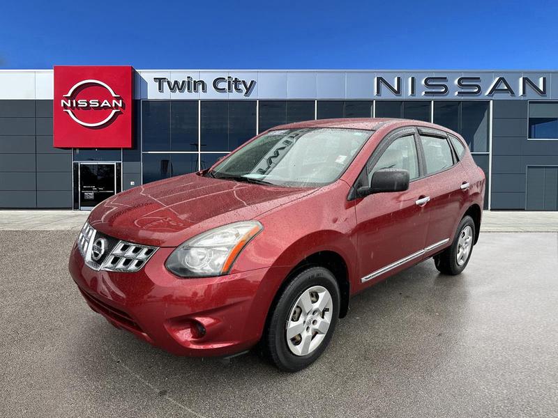 Nissan Rogue 2015 price $10,980