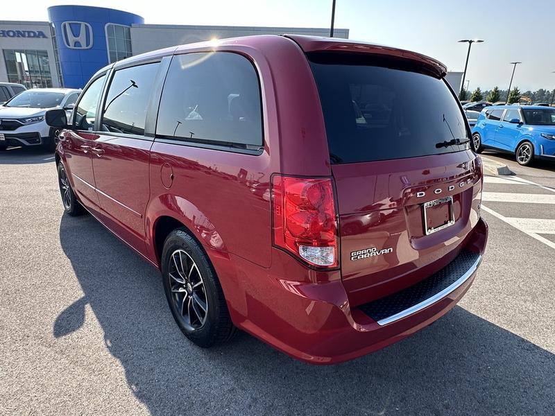 Dodge Grand Caravan 2015 price $12,690