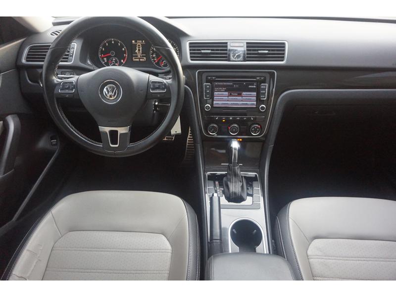 Volkswagen Passat 2014 price $9,987