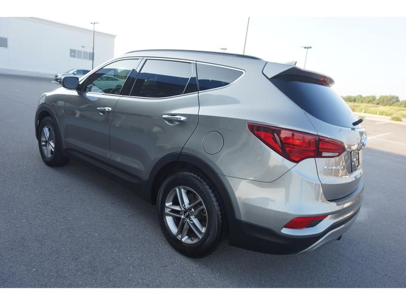 Hyundai Santa Fe Sport 2017 price $15,490