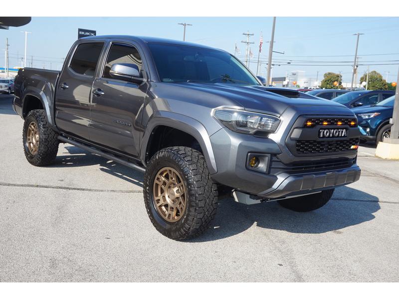 Toyota Tacoma 2017 price $33,987