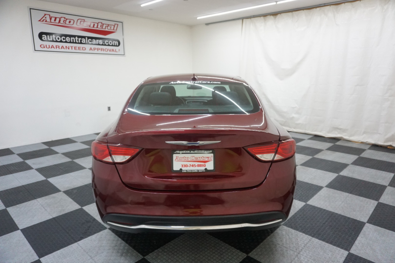 Chrysler 200 2016 price $10,995