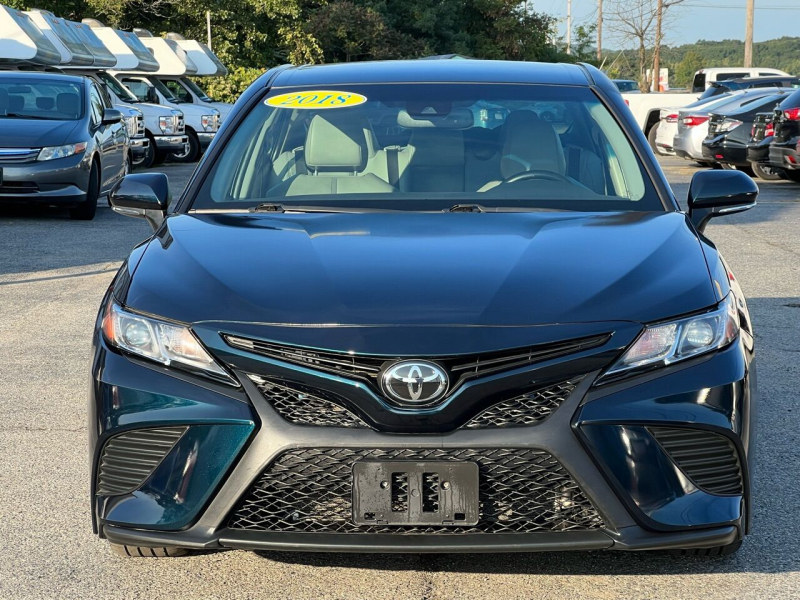 Toyota Camry 2018 price $16,498