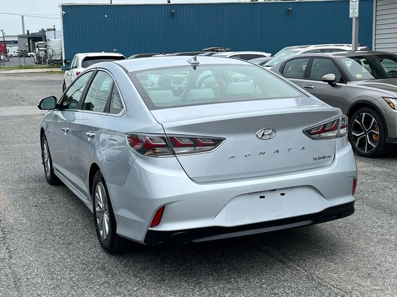Hyundai Sonata Hybrid 2018 price $12,998
