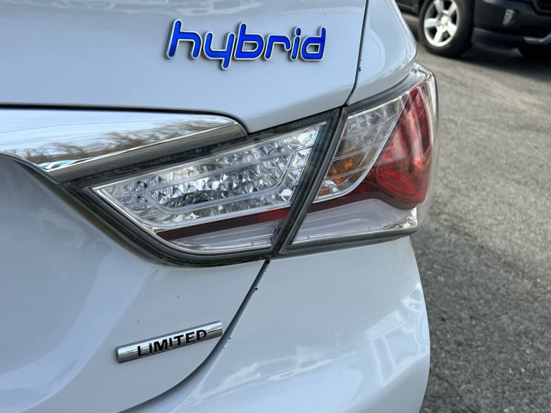 Hyundai Sonata Hybrid 2014 price $10,498