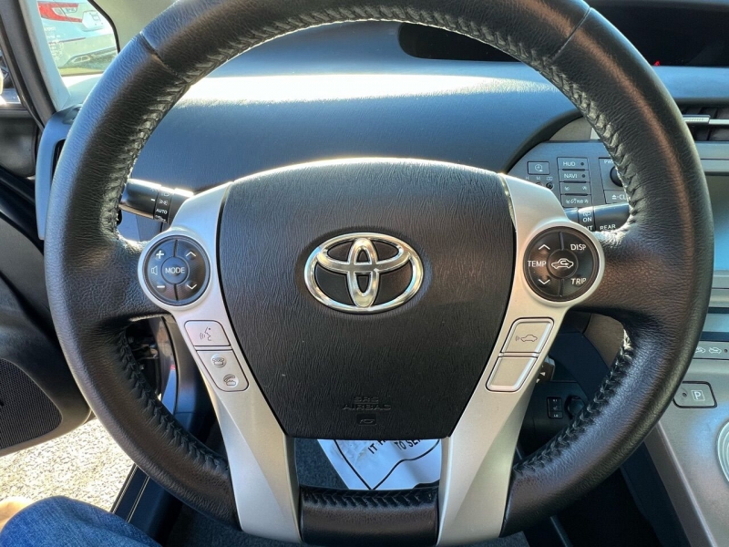 Toyota Prius Plug-in Hybrid 2012 price $10,498
