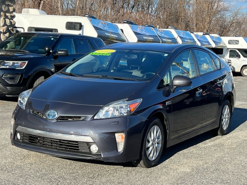 Toyota Prius Plug-in Hybrid 2012 price $10,498