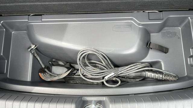 Hyundai Ioniq Plug-in Hybrid 2018 price $12,995