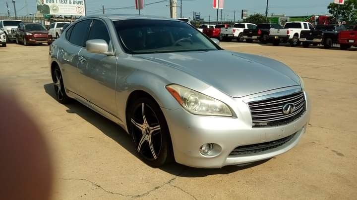 Infiniti M37 2012 price $2,000 Down