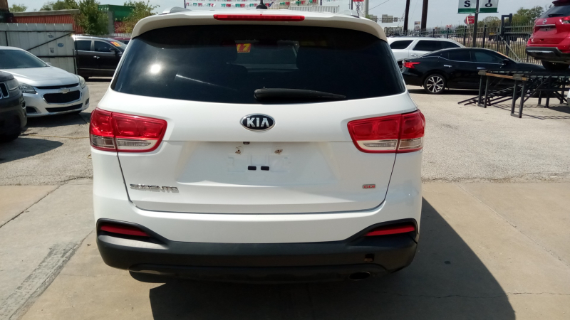 Kia Sorento 2016 price $2,500 Down