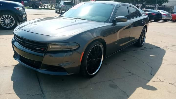 Dodge Charger 2017 price $27,995
