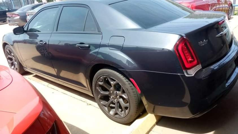 Chrysler 300 2019 price $3,500 Down