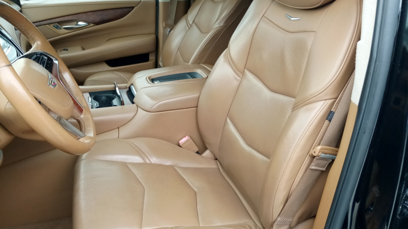 Cadillac Escalade 2016 price $31,500