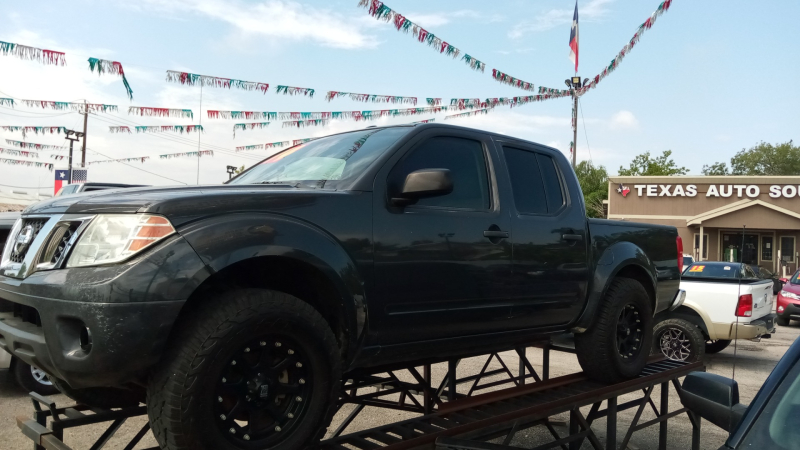 Nissan Frontier 2014 price $3,000 Down