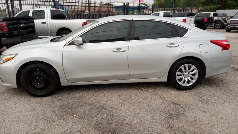 Nissan Altima 2016 price $2,000 Down