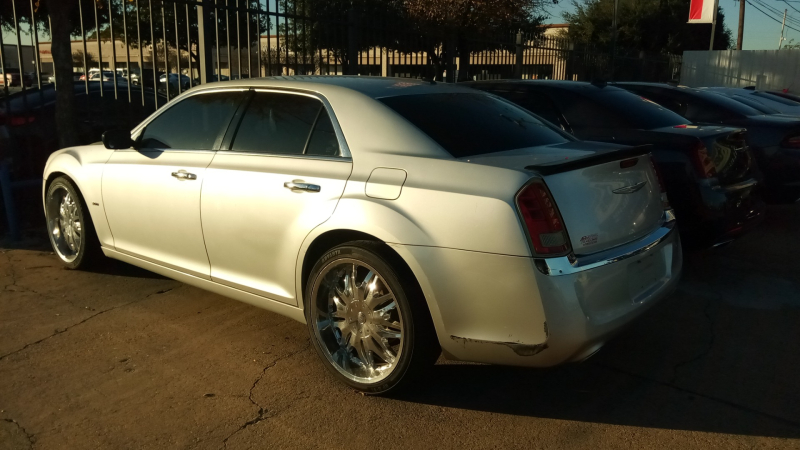 Chrysler 300 2012 price $2,000 Down