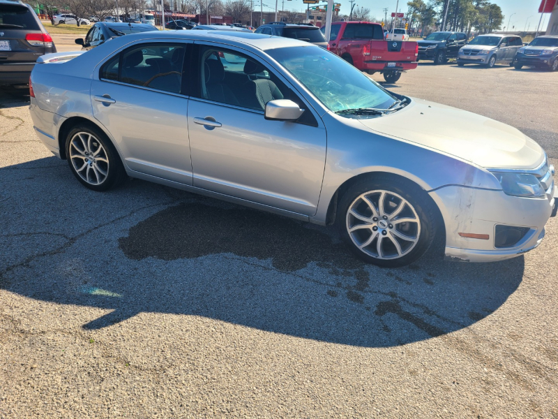 Ford Fusion 2011 price $4,950