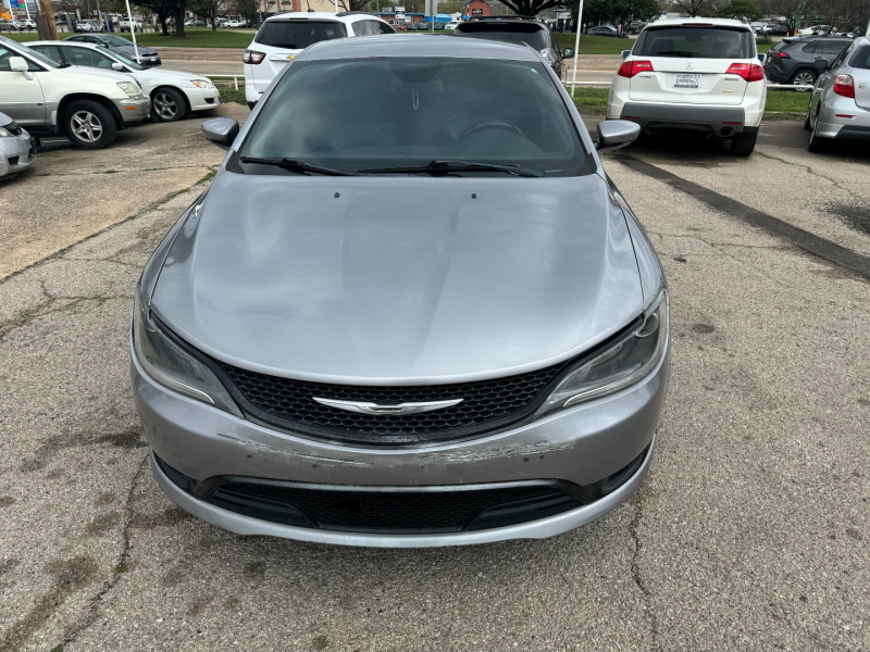 Chrysler 200 2015 price $6,990