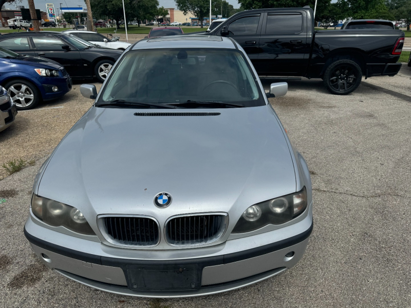 BMW 3-Series 2004 price $3,500