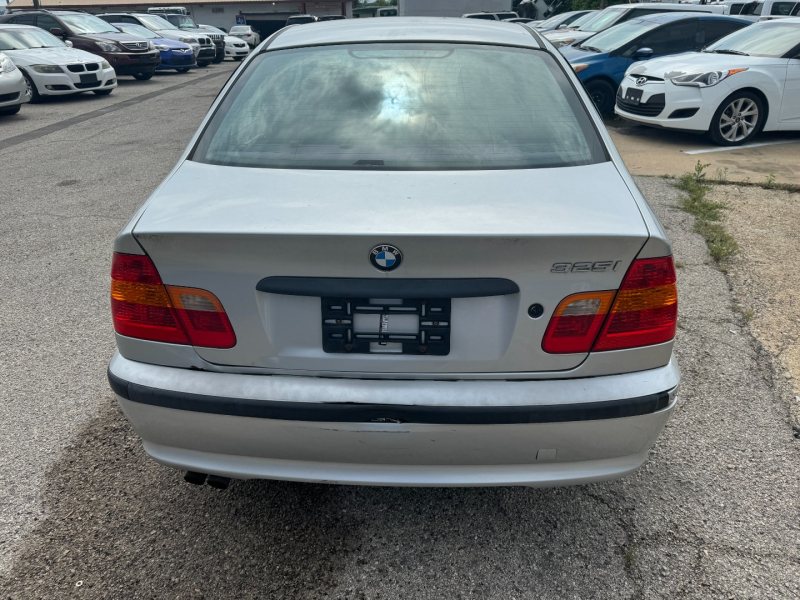 BMW 3-Series 2004 price $3,500
