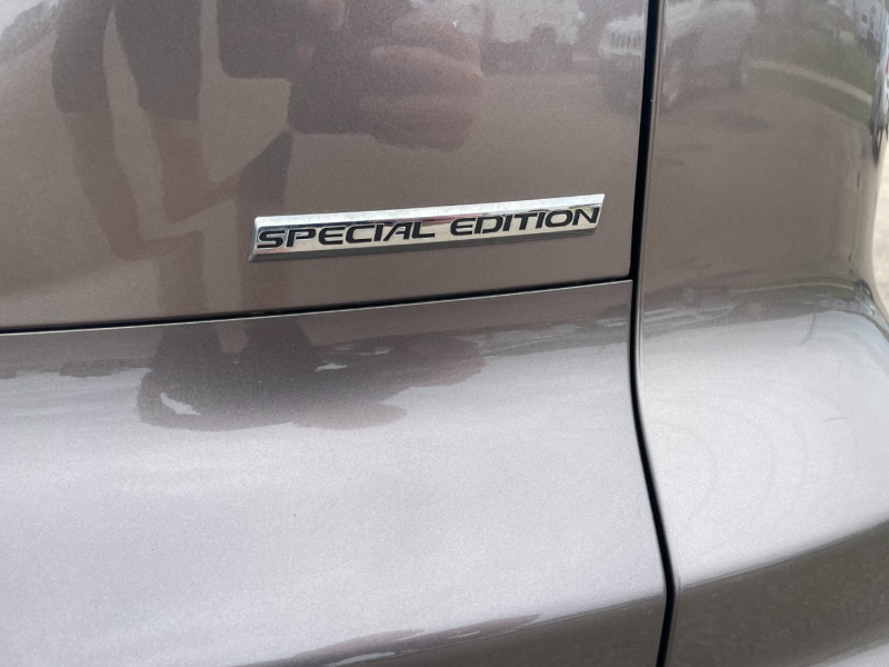 Honda CR-V 2011 price $12,490