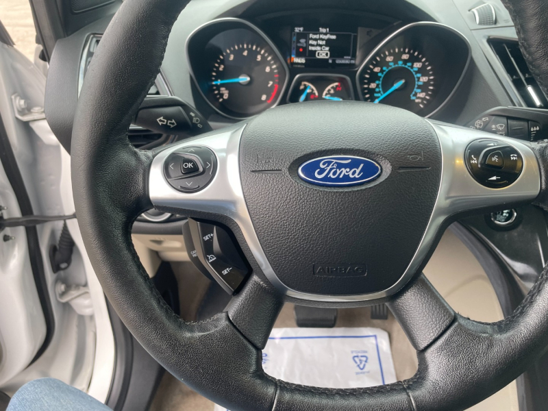 Ford Escape 2015 price $16,990