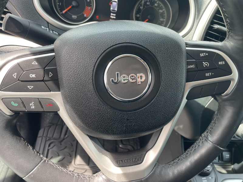 Jeep Cherokee 2015 price $15,990